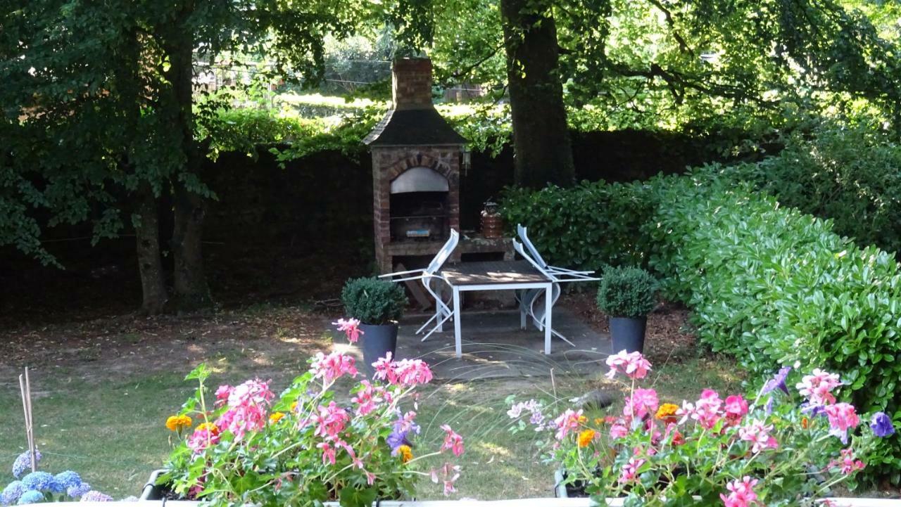 شقة Le Glycine A Manoir Sainte Cecile Juvigny-Val-d'Andaine المظهر الخارجي الصورة